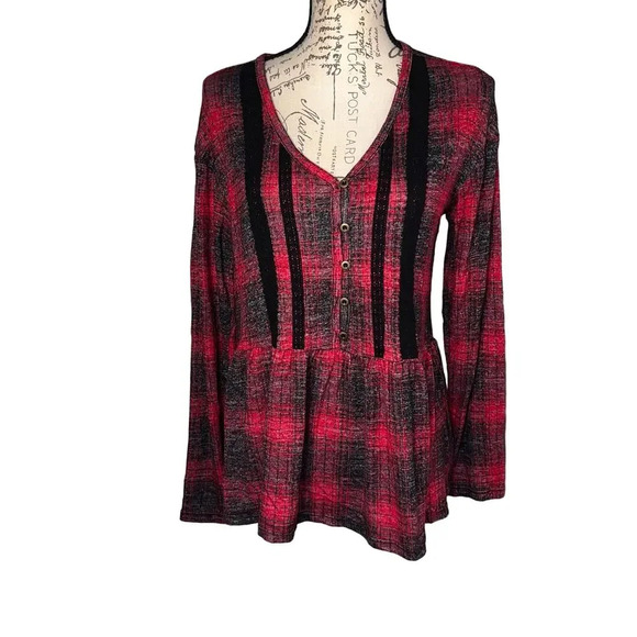 Maurices,M, plaid print ribbon accent, Henley peblum knit blouse NEW - Picture 1 of 6